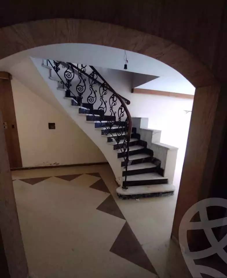 https://aqarmap.com.eg/ar/listing/6003837-for-sale-alexandria-l-jmy-lbytsh-el-hanafeya-st