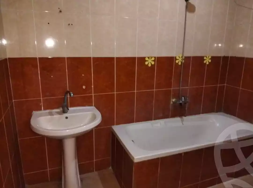 https://aqarmap.com.eg/ar/listing/6005379-for-rent-alexandria-l-jmy-el-kilo-21