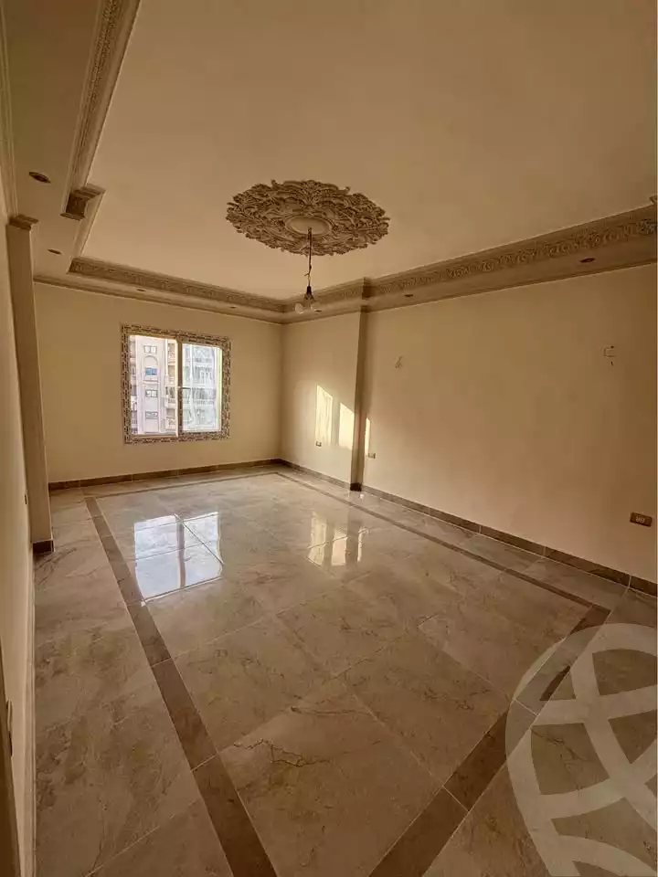 https://aqarmap.com.eg/en/listing/6005478-for-sale-alexandria-moharram-bey-grin-st