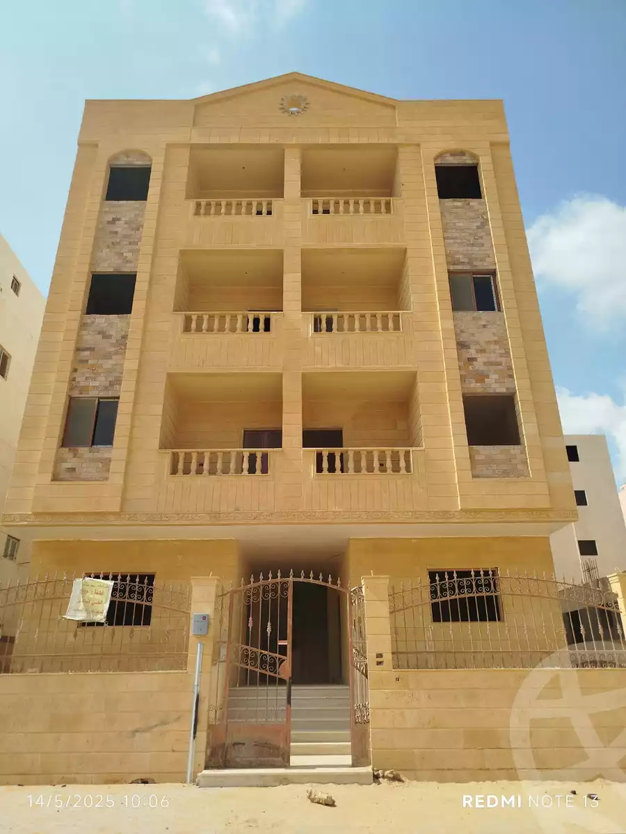 https://aqarmap.com.eg/ar/listing/6006596-for-sale-cairo-badr-city-hai-el-ashgar-featured-neighborhood-bait-el-watan-rd