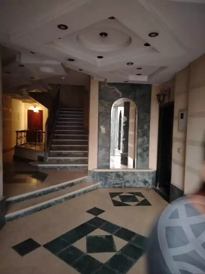 https://aqarmap.com.eg/en/listing/6006923-for-rent-cairo-mokattam-lhdb-l-ly