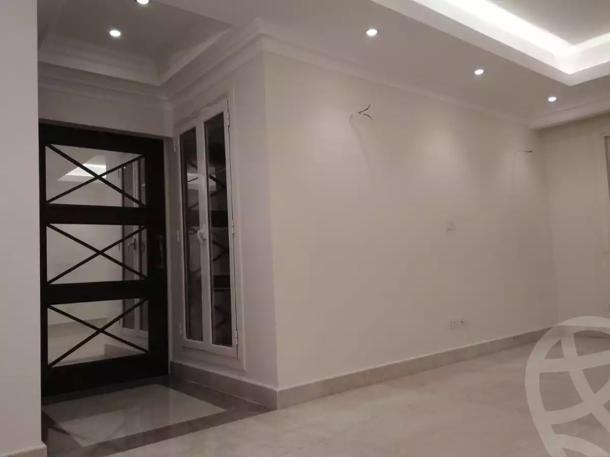 https://aqarmap.com.eg/en/listing/6008191-for-rent-cairo-new-cairo-compounds-mountain-view-hyde-park