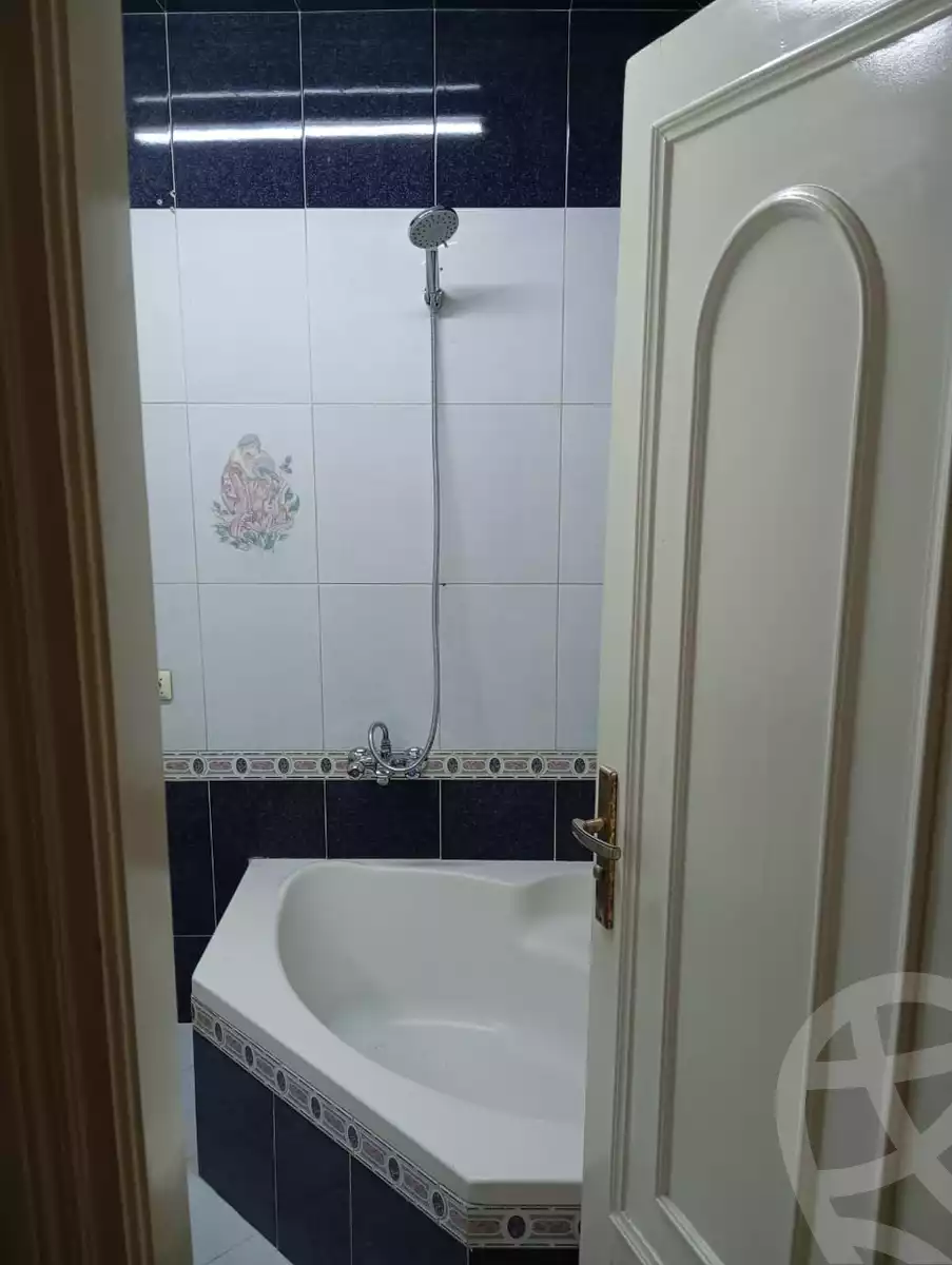 https://aqarmap.com.eg/ar/listing/6008481-for-rent-gharbia-tanta-tanta-city-el-kornish-rd