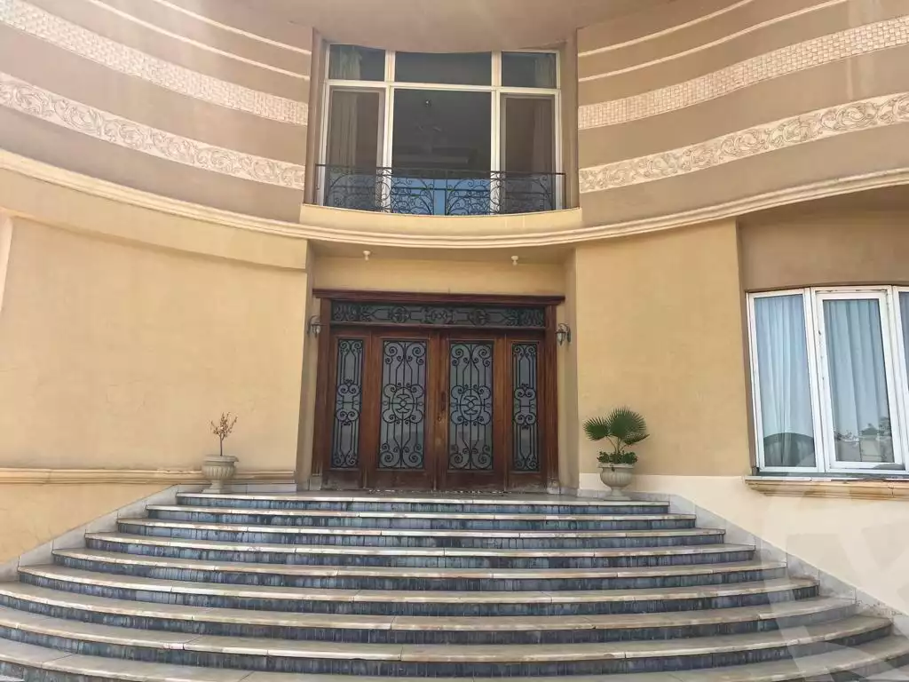 https://aqarmap.com.eg/en/listing/6008631-for-sale-cairo-al-oubour-l-bwr-ljdyd-icon-mall- al-ashraaf