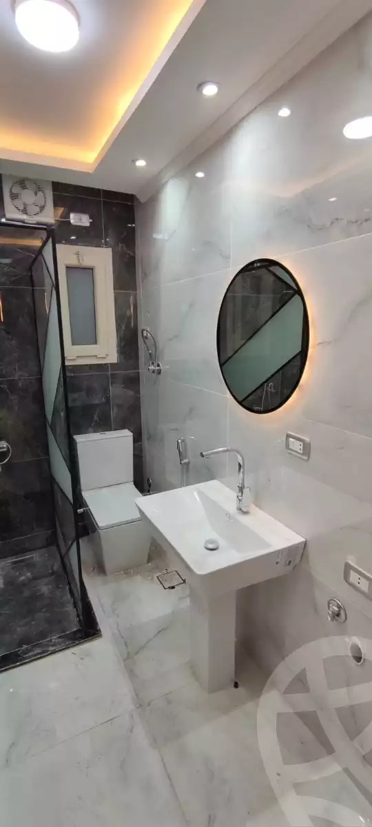 https://aqarmap.com.eg/en/listing/6008835-for-sale-monufia-shibin-el-kom-shebeen-el-kom-city-paris-st