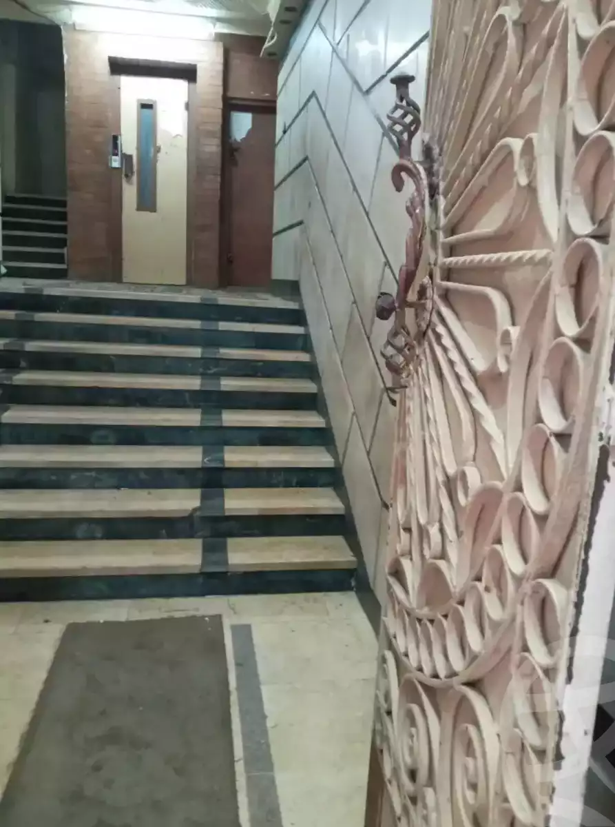 https://aqarmap.com.eg/en/listing/6010128-for-sale-alexandria-krmwz