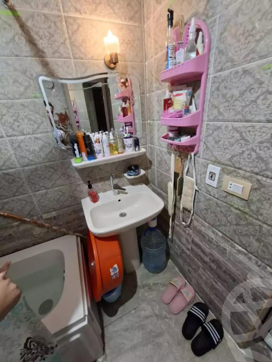 https://aqarmap.com.eg/en/listing/6010681-for-sale-cairo-faisal-kafr-tohormos-queen-nazli-st