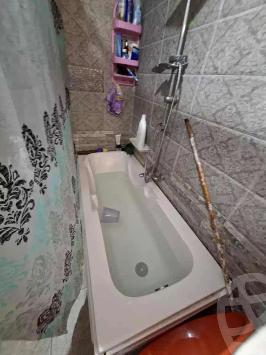 https://aqarmap.com.eg/en/listing/6010681-for-sale-cairo-faisal-kafr-tohormos-queen-nazli-st