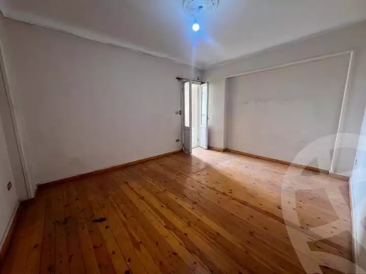 https://aqarmap.com.eg/ar/listing/6011111-for-rent-alexandria-zezenia