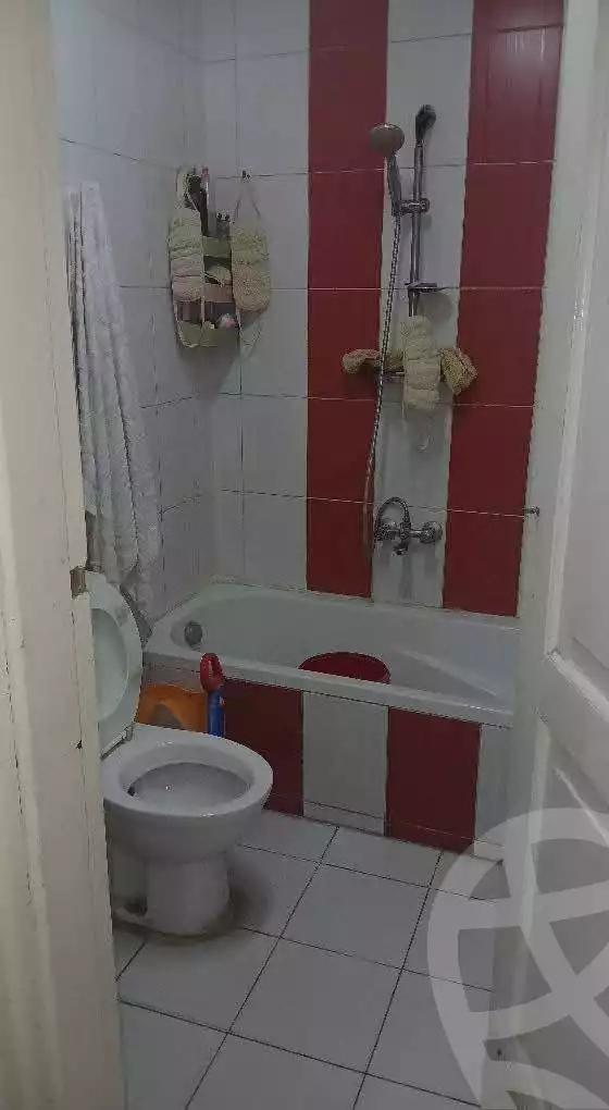 https://aqarmap.com.eg/en/listing/6011562-for-sale-cairo-shoubra-el-sahel-emtedad-ahmed-helmy-st