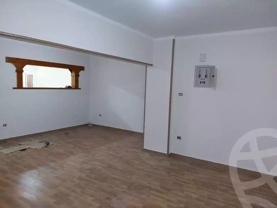 https://aqarmap.com.eg/ar/listing/6012422-for-rent-cairo-mokattam-lhdb-l-ly-shareaa-9
