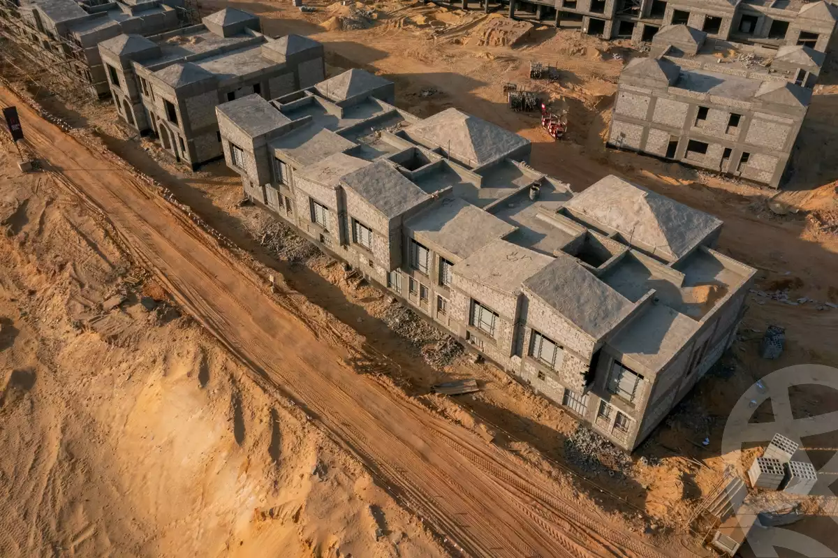 https://aqarmap.com.eg/ar/listing/6013826-for-sale-cairo-el-sheikh-zayed-city-compounds-kmbwnd-fyldj-wyst-dr-llttwyr