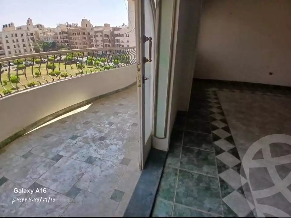 https://aqarmap.com.eg/en/listing/6017931-for-rent-cairo-mokattam-lhdb-l-ly-shareaa-9
