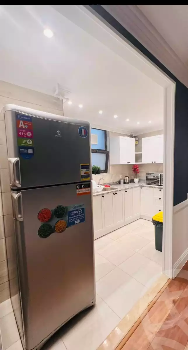https://aqarmap.com.eg/en/listing/6022039-for-rent-cairo-el-sheikh-zayed-city-compounds-kmbwnd-wyst-twn-swdyk