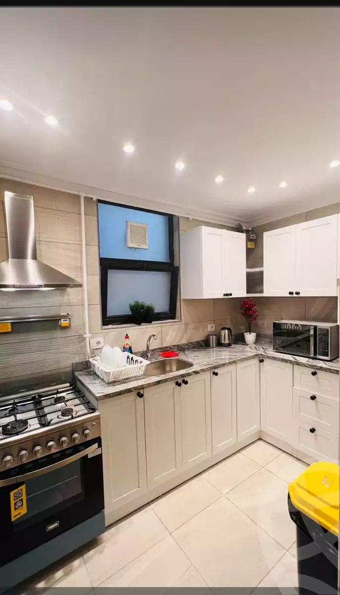 https://aqarmap.com.eg/en/listing/6022039-for-rent-cairo-el-sheikh-zayed-city-compounds-kmbwnd-wyst-twn-swdyk