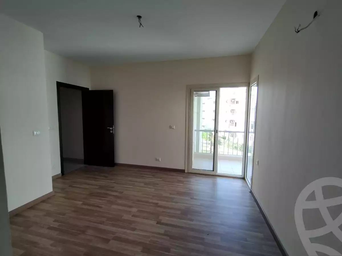 https://aqarmap.com.eg/en/listing/6023125-for-sale-cairo-el-sheikh-zayed-city-compounds-dh-drys