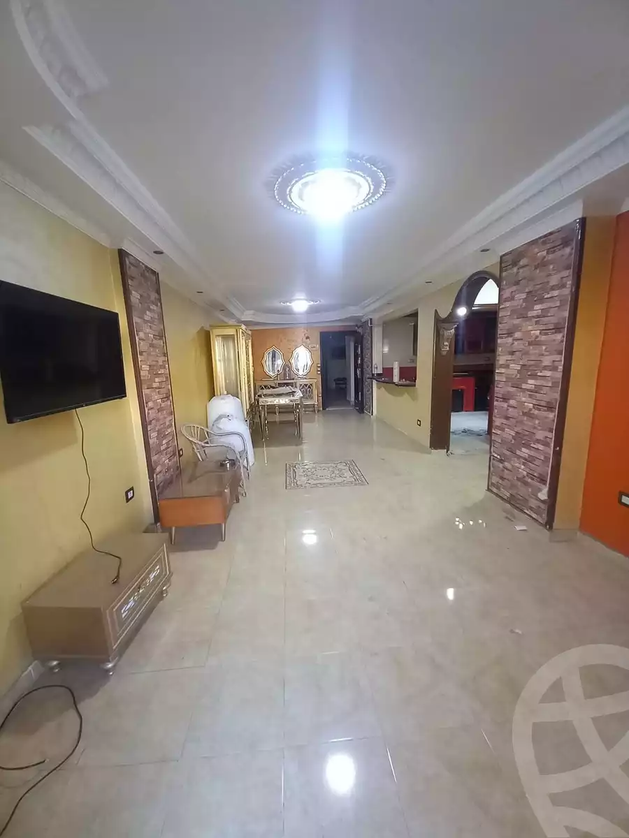 https://aqarmap.com.eg/ar/listing/6025910-for-rent-alexandria-l-jmy-lbytsh-bianchiii