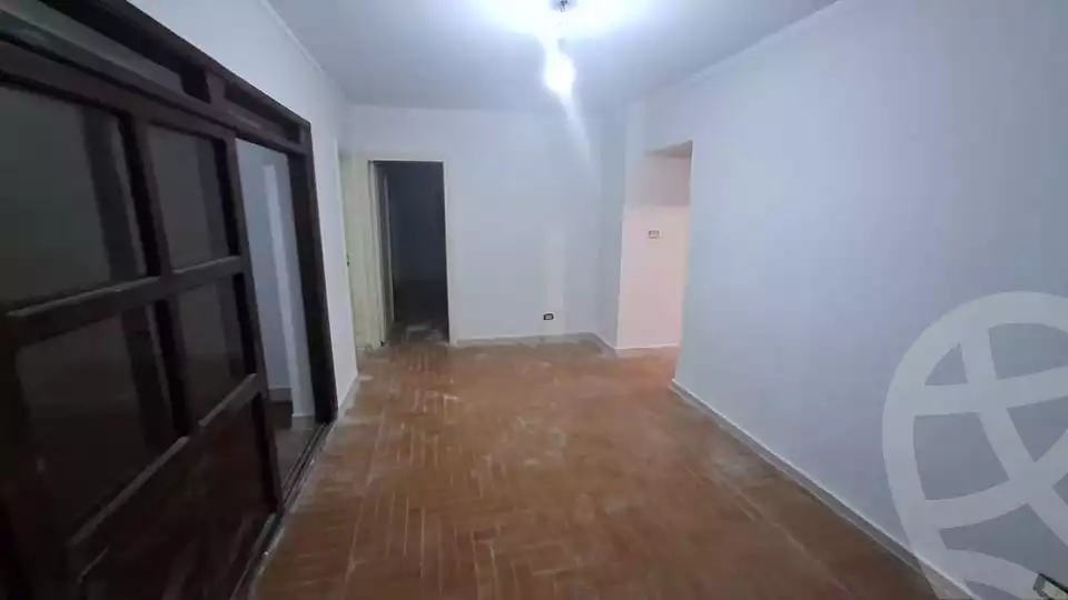 https://aqarmap.com.eg/en/listing/6027960-for-sale-alexandria-ganaklis-shr-mrtdy-bsh