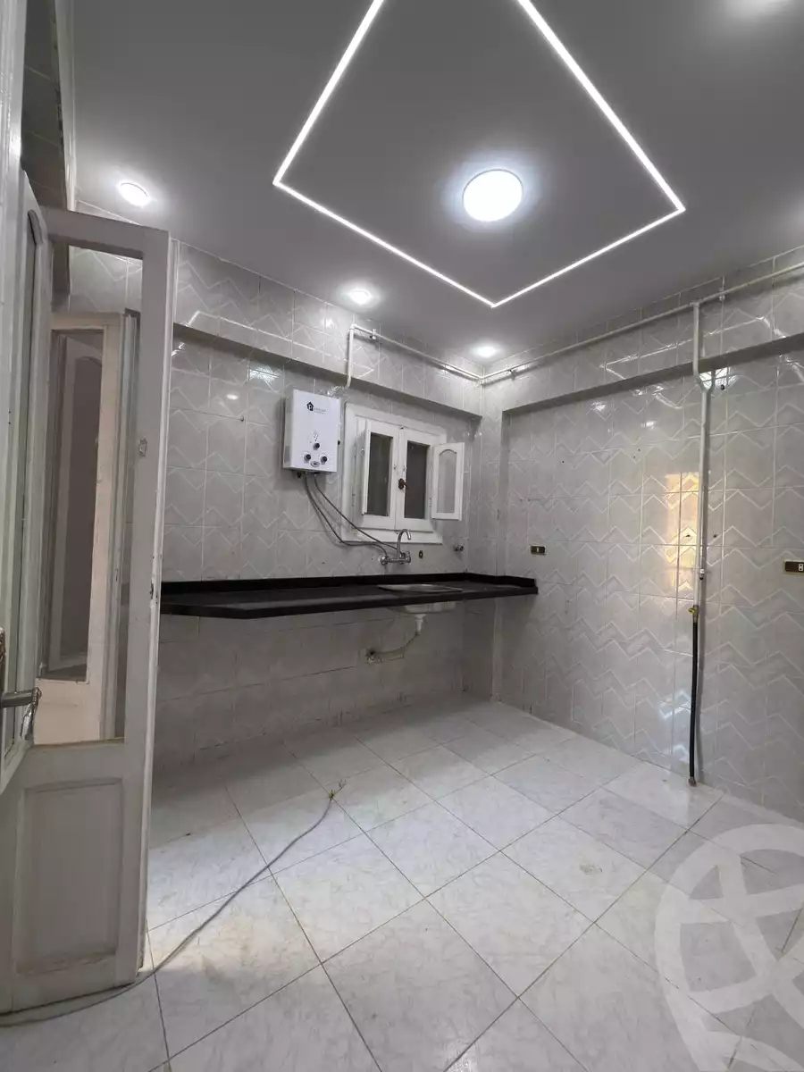 https://aqarmap.com.eg/ar/listing/6029177-for-sale-alexandria-l-jmy-lbytsh-al-nouqrashi-st