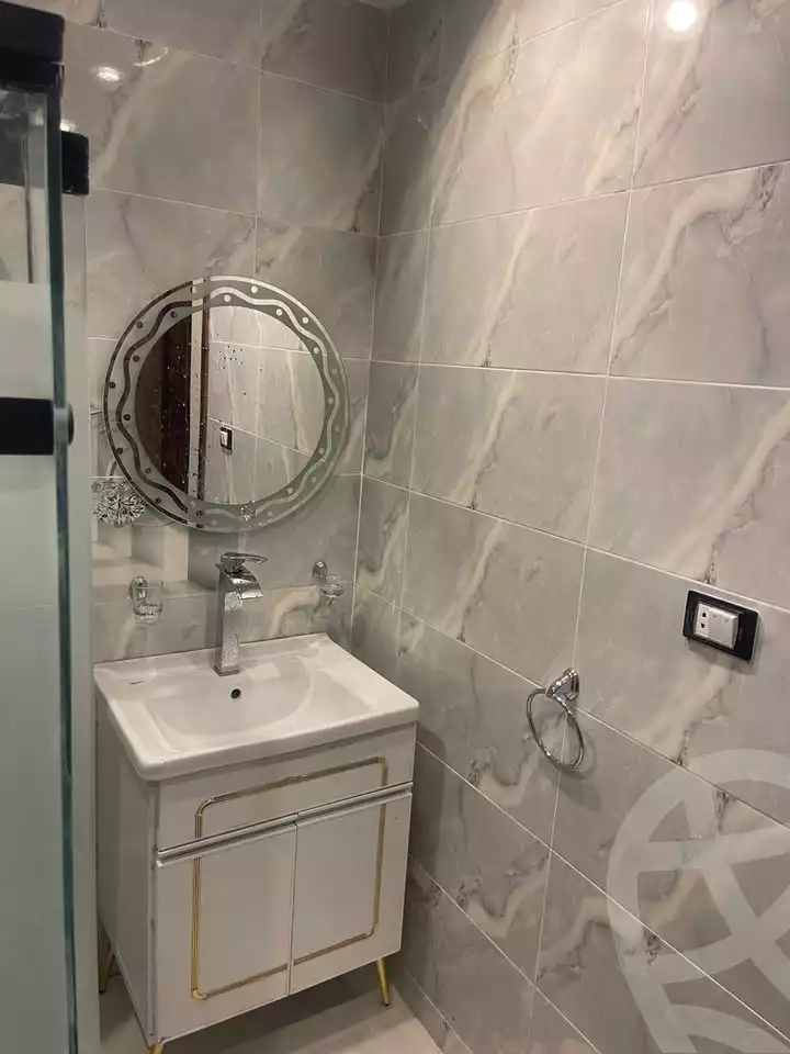 https://aqarmap.com.eg/en/listing/6032554-for-sale-cairo-ain-shams-ahmed-esmat-st