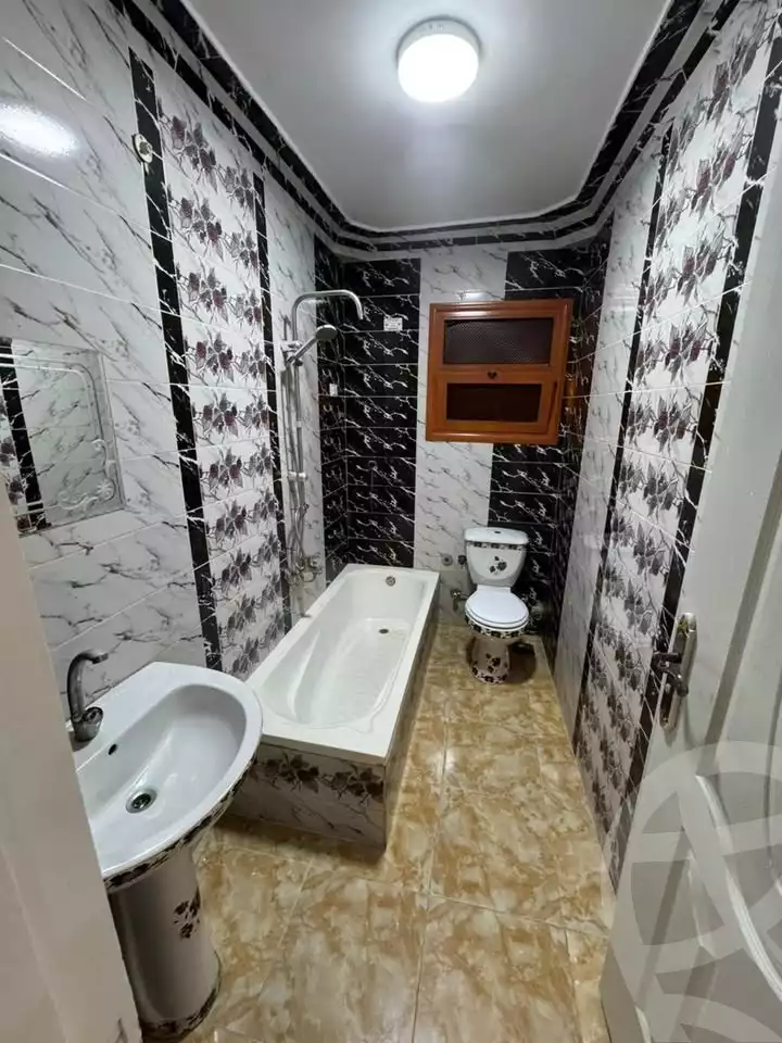 https://aqarmap.com.eg/en/listing/6032808-for-sale-cairo-ain-shams-el-naam-abd-al-hamid-al-wardani-st