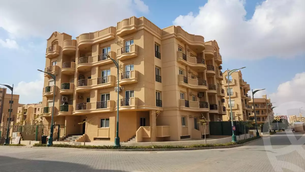 https://aqarmap.com.eg/en/listing/6033919-for-sale-cairo-6th-of-october-compounds-dyr-2