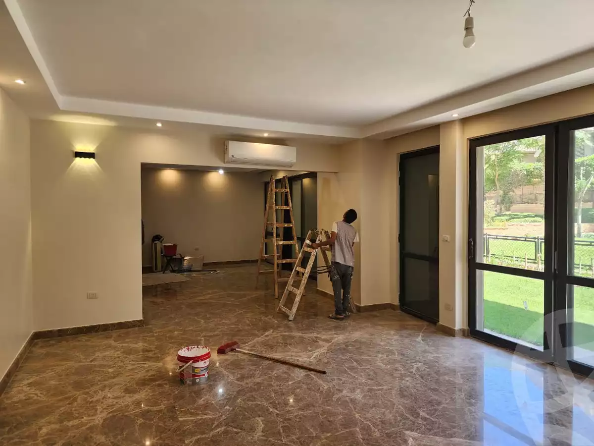 https://aqarmap.com.eg/en/listing/6034109-for-sale-cairo-el-sheikh-zayed-city-compounds-kmbwnd-wyst-twn-swdyk