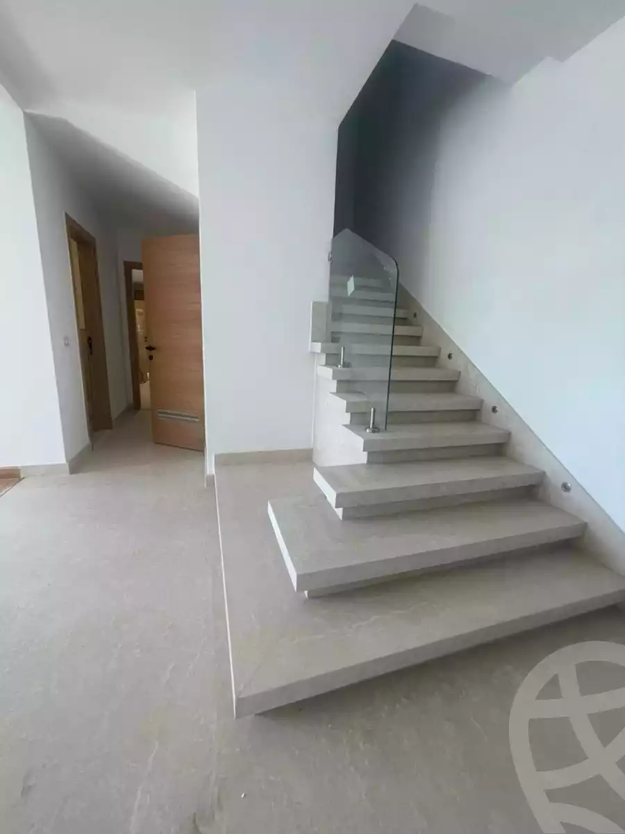 https://aqarmap.com.eg/en/listing/6034138-for-rent-cairo-el-sheikh-zayed-city-compounds-kmbwnd-wyst-twn-swdyk
