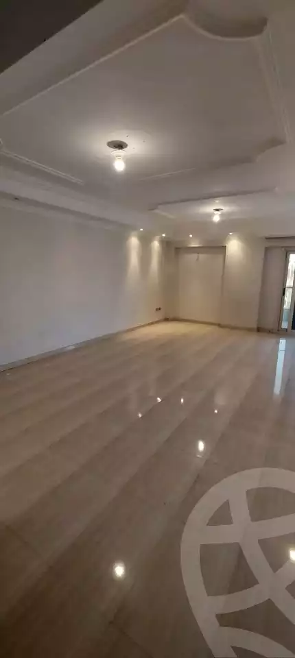 https://aqarmap.com.eg/ar/listing/6035027-for-sale-cairo-mokattam-lhdb-l-ly-shareaa-9
