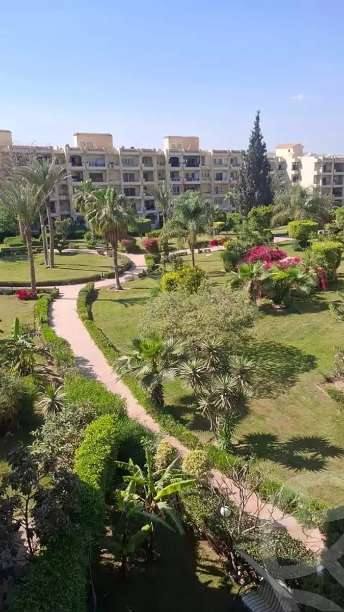 https://aqarmap.com.eg/ar/listing/6035773-for-sale-cairo-el-sheikh-zayed-city-compounds-zayed-2000