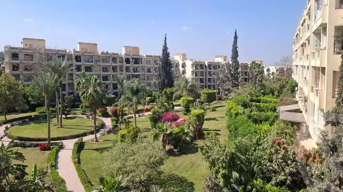 https://aqarmap.com.eg/ar/listing/6035773-for-sale-cairo-el-sheikh-zayed-city-compounds-zayed-2000