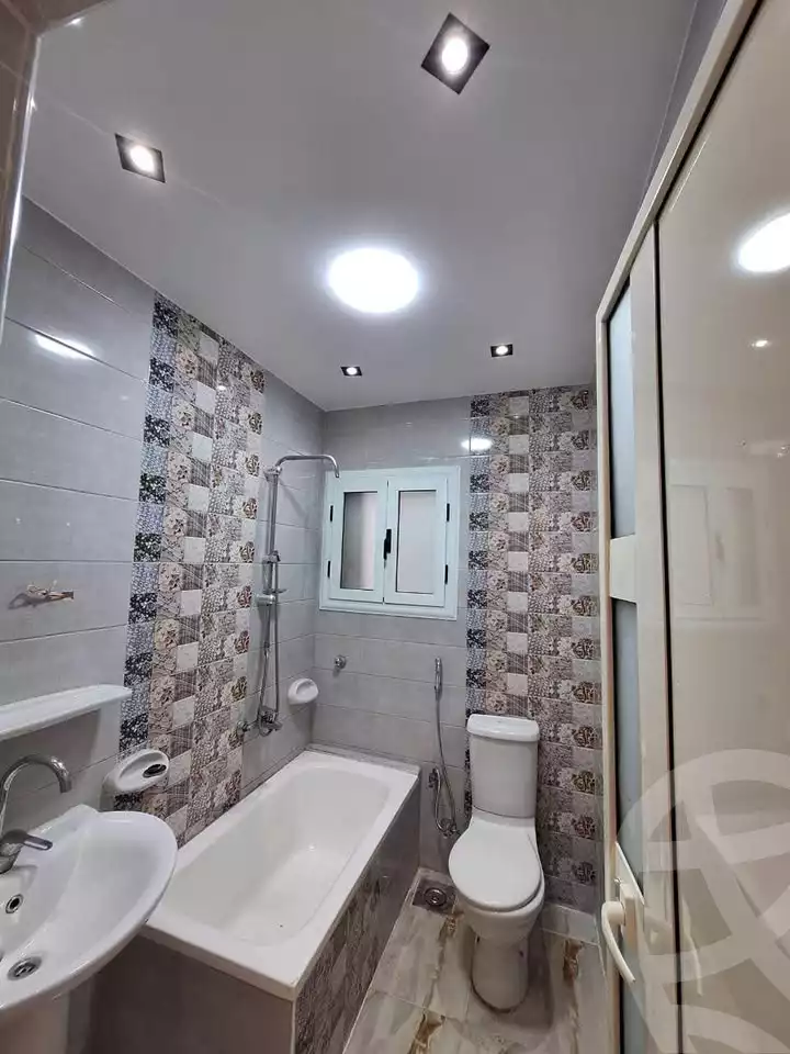 https://aqarmap.com.eg/ar/listing/6036639-for-sale-alexandria-sydy-bshr-sydy-bshr-bhry-street-15