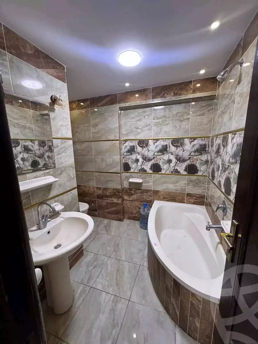 https://aqarmap.com.eg/ar/listing/6037073-for-sale-alexandria-l-jmy-lbytsh-al-kaada-st