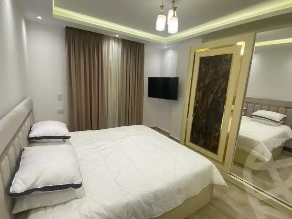https://aqarmap.com.eg/en/listing/6037953-for-rent-cairo-new-cairo-lrhb-city-phase-1-ahmed-rami-st