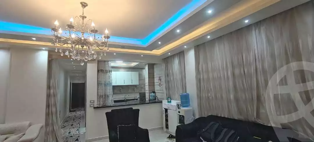 https://aqarmap.com.eg/ar/listing/6039104-for-sale-cairo-6th-of-october-featured-neighborhood-first-touristic-village-el-shaheed-mohammed-abdul-latif-alshimi-st