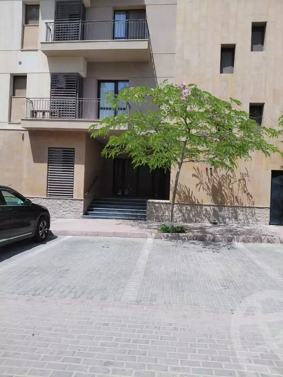 https://aqarmap.com.eg/en/listing/6039232-for-sale-cairo-el-sheikh-zayed-city-compounds-the-courtyard