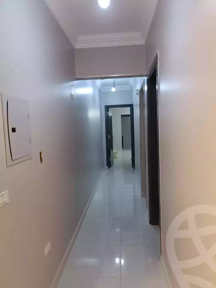 https://aqarmap.com.eg/en/listing/6040770-for-rent-cairo-mokattam-compounds-kmbwnd-rwyl-jrdnz