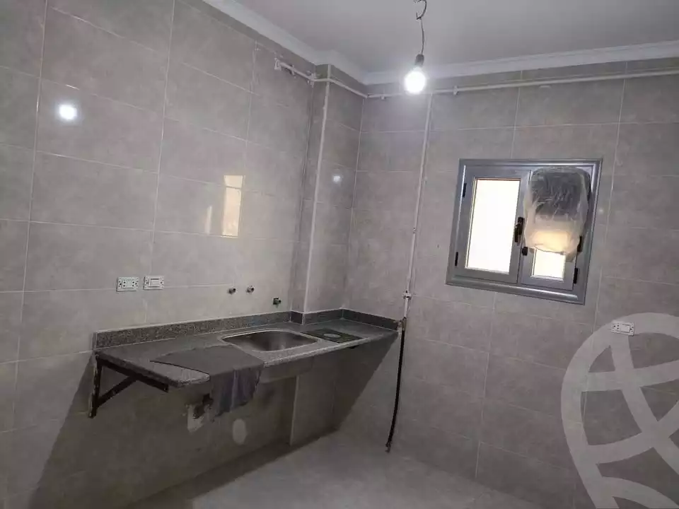https://aqarmap.com.eg/en/listing/6040770-for-rent-cairo-mokattam-compounds-kmbwnd-rwyl-jrdnz