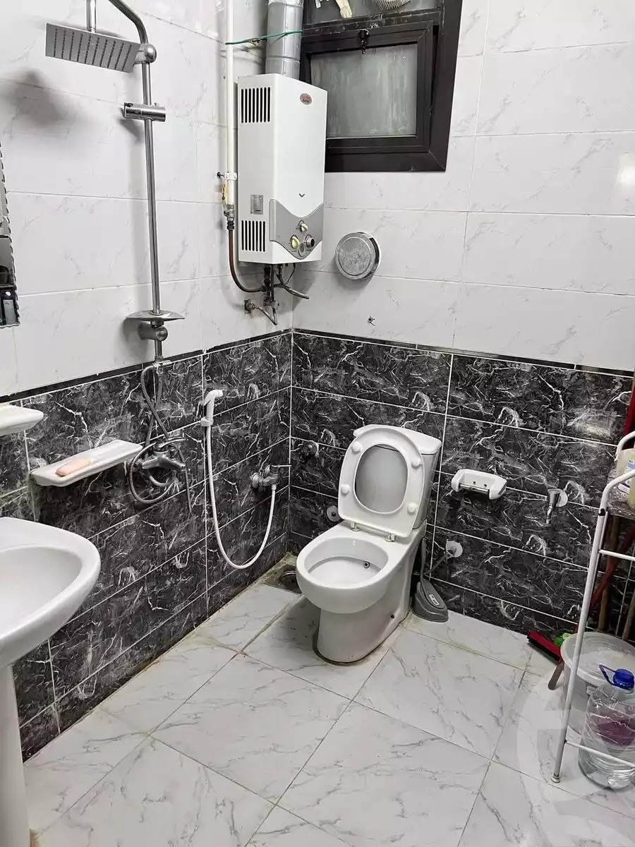 https://aqarmap.com.eg/en/listing/6041238-for-sale-cairo-helwan-helwan-el-sharkeya-mostafa-safwat-st