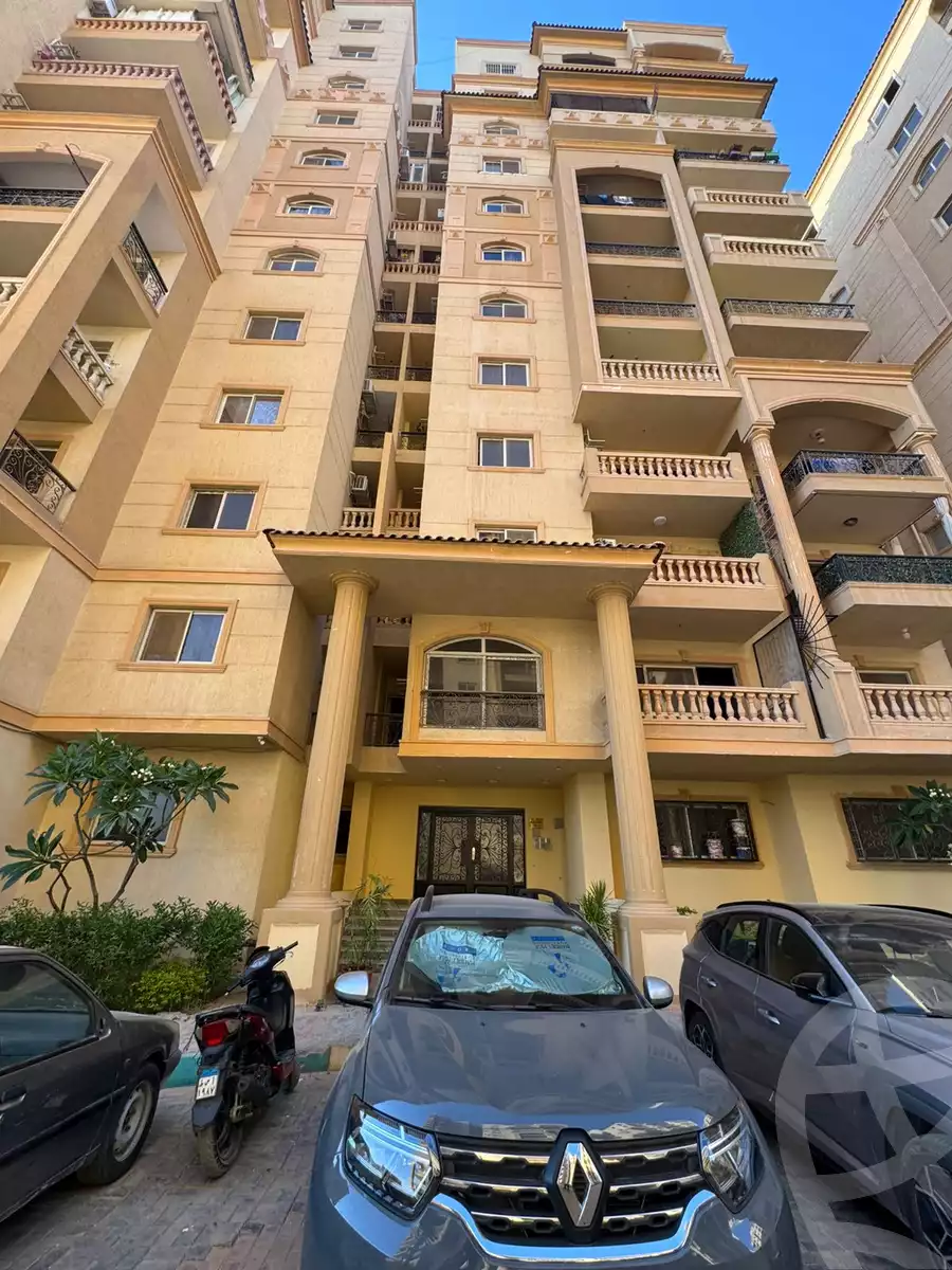 https://aqarmap.com.eg/en/listing/6045309-for-sale-cairo-al-oubour-tryq-msr-sm-yly-lshrwy-moon-city
