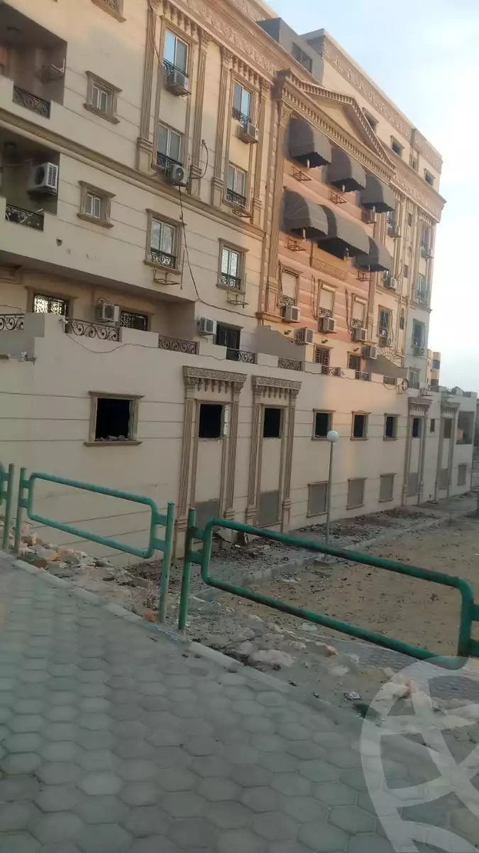 https://aqarmap.com.eg/ar/listing/6045930-for-sale-cairo-new-cairo-gharb-arabila-doctor-hani-maher-st