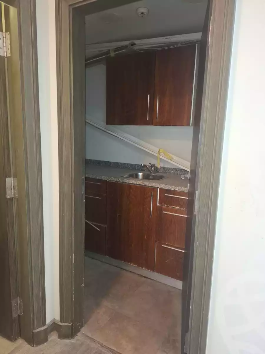 https://aqarmap.com.eg/ar/listing/6046108-for-rent-cairo-new-cairo-90th-street-south-teseen-st