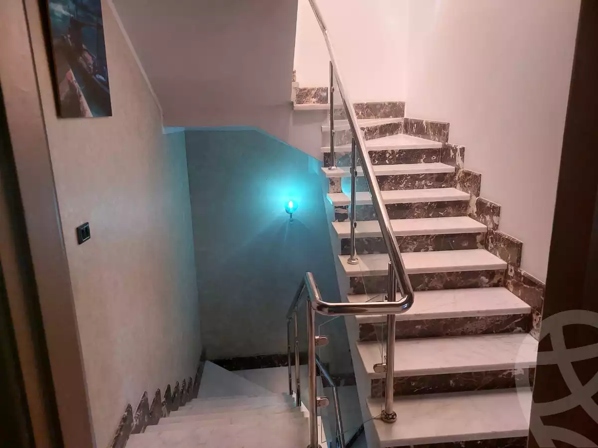 https://aqarmap.com.eg/en/listing/6049229-for-sale-cairo-6th-of-october-compounds-reem-residence