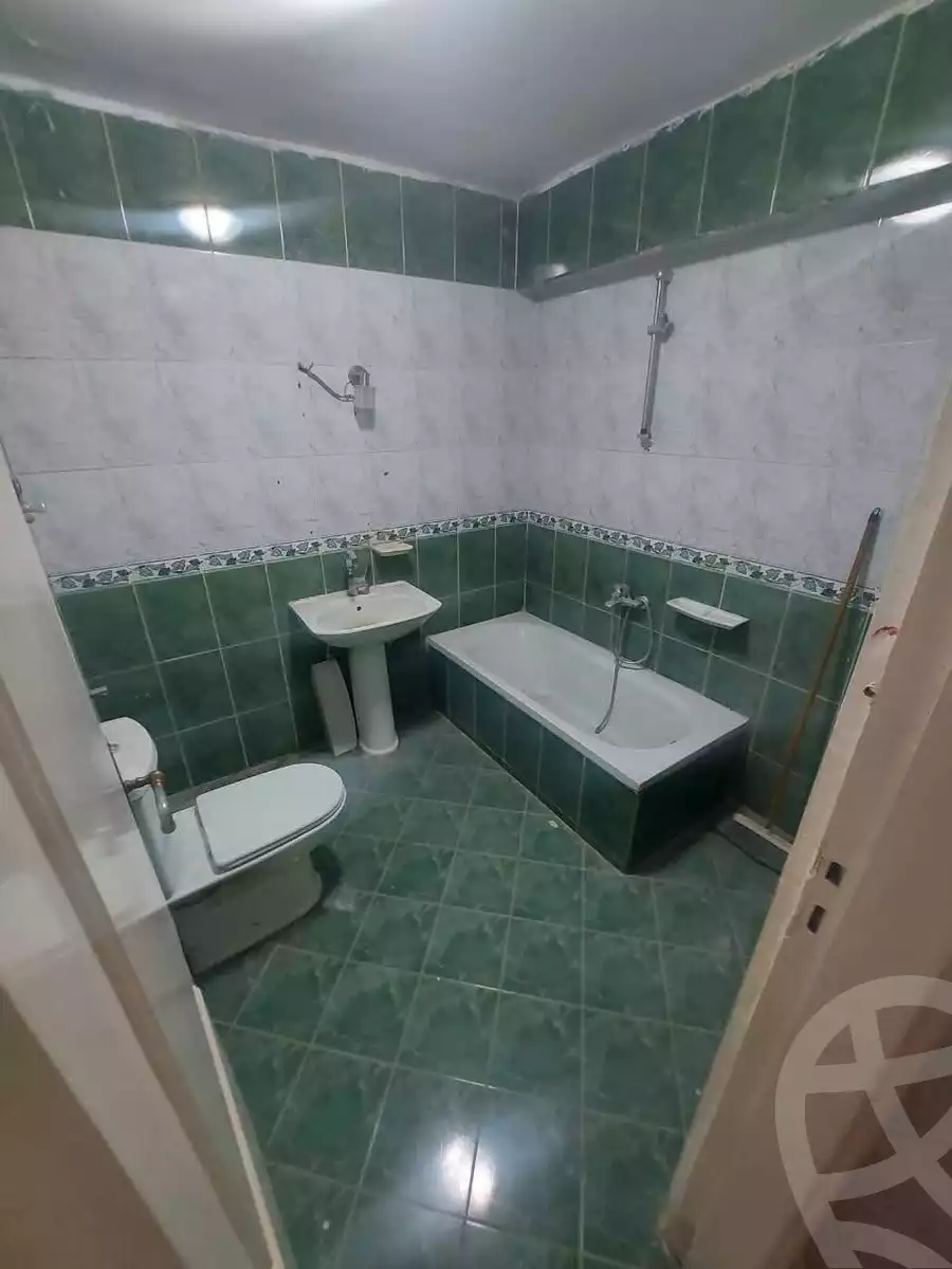 https://aqarmap.com.eg/en/listing/6051234-for-rent-cairo-helwan-helwan-el-sharkeya-heidar-st