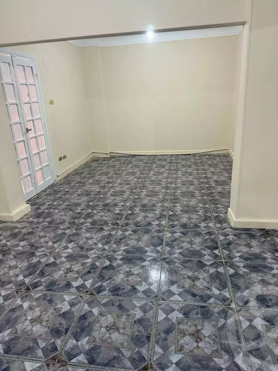 https://aqarmap.com.eg/ar/listing/6051315-for-sale-cairo-mokattam-lhdb-l-ly-shareaa-9