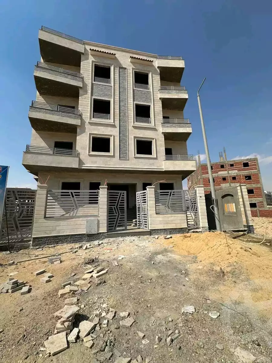 https://aqarmap.com.eg/ar/listing/6052029-for-sale-cairo-new-cairo-bait-el-watan-south-suez-road-el-hay-el-takmely