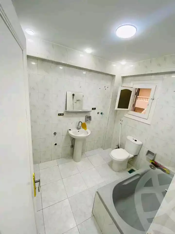 https://aqarmap.com.eg/ar/listing/6055176-for-sale-alexandria-l-jmy-lbytsh-al-nouqrashi-st