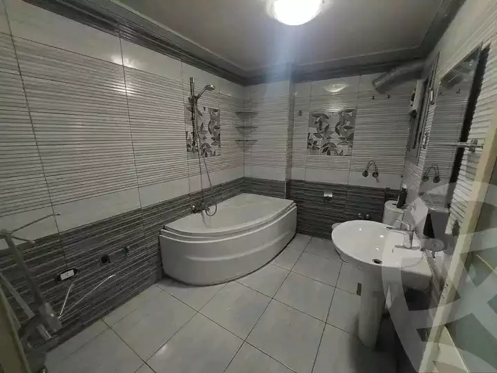 https://aqarmap.com.eg/ar/listing/6055614-for-rent-cairo-el-haram-el-maryotya-el-ikhlas-st
