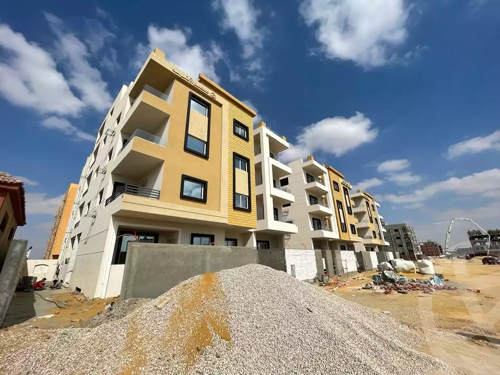 https://aqarmap.com.eg/en/listing/6056170-for-sale-cairo-new-cairo-bait-el-watan-first-neighborhood