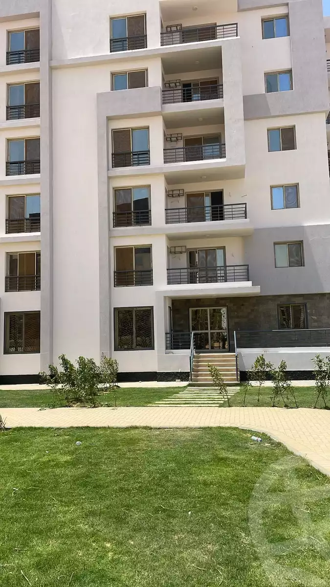 https://aqarmap.com.eg/en/listing/6056411-for-sale-cairo-el-sheikh-zayed-city-lshykh-zyd-ljdyd-west-view-residence-hdp